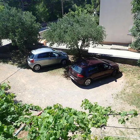 In Starigrad-paklenica 50110 スタリグラード