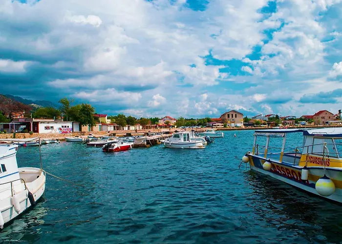 In Starigrad-paklenica 50110 Lejlighed
