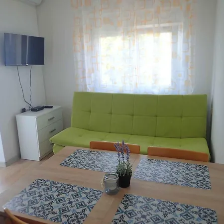 Appartamento In Starigrad-paklenica 50110 Starigrad Paklenica